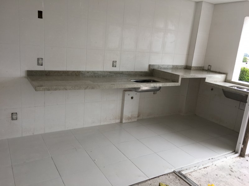 Apartamento à venda Centro com 64m² e 2 quartos por R$ 330.000 - 1987722788-img-3740.JPG