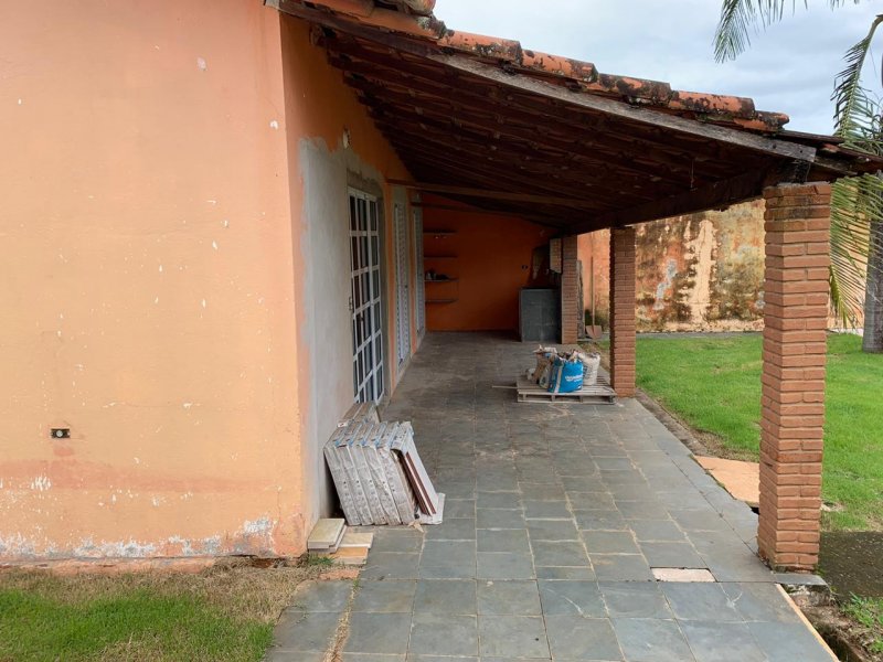 Casa à venda Centro com 555m² e 5 quartos por R$ 199.000 - 1608048921-whatsapp-image-2020-04-17-at-13.jpeg