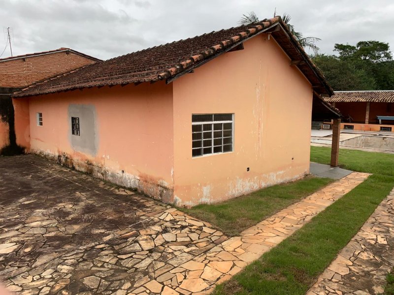 Casa à venda Centro com 555m² e 5 quartos por R$ 199.000 - 1713782662-whatsapp-image-2020-04-17-at-13.jpeg