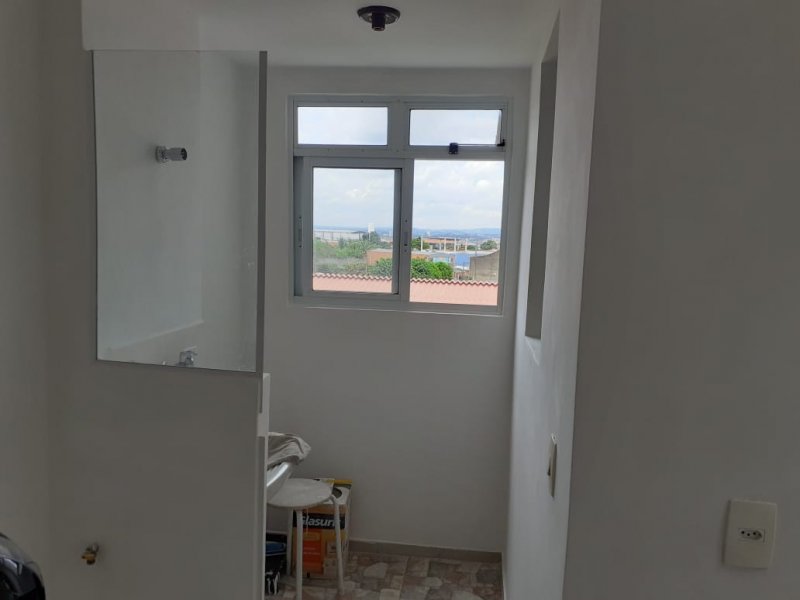Apartamento à venda Jardim Maria Eugenia com 54m² e 4 quartos por R$ 180.000 - 1209404865-img-20200220-wa0015.jpg