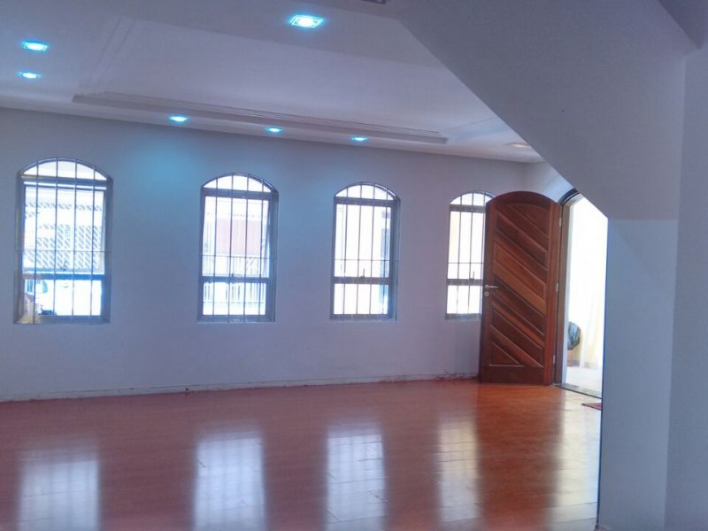 Casa à venda Vila Galvão com 263m² e 3 quartos por R$ 75.000.000 - 1751018058-indice.jpg
