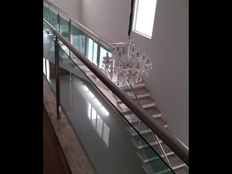 Casa de condomínio à venda Centro com 220m² e 5 quartos por R$ 1.300.000 - 837773526-visao-acesso-suites-escada.jpeg