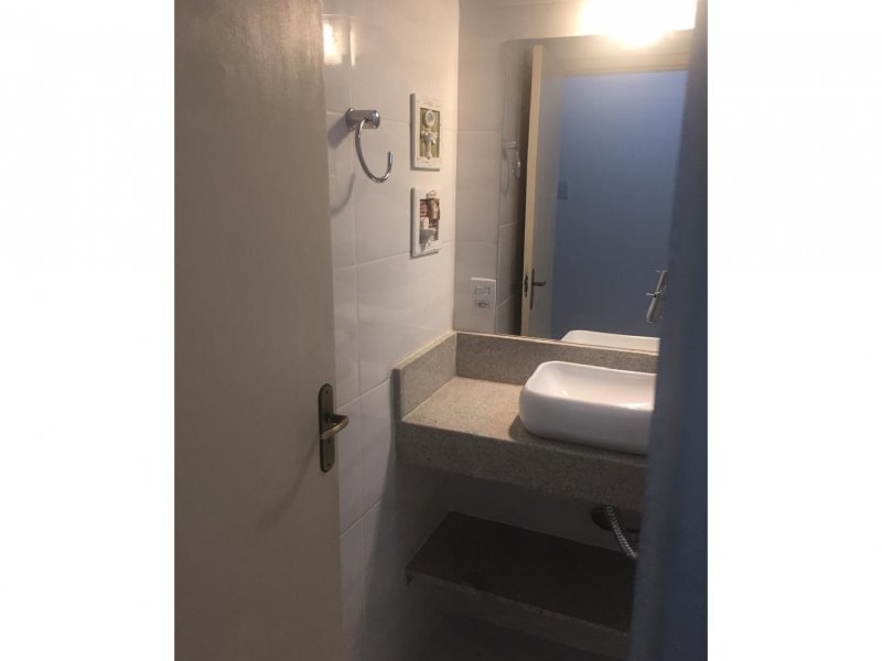 Apartamento à venda Tijuca com 120m² e 3 quartos por R$ 850.000 - 2005429871-ap-tijuca-banheiro-social.jpg