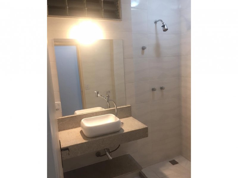 Apartamento à venda Tijuca com 120m² e 3 quartos por R$ 850.000 - 363084629-ap-tijuca-banheiro-social-foto-2.jpg