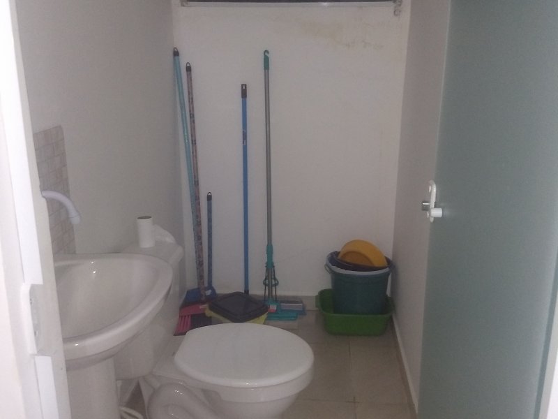 Casa de condomínio à venda Jardim das Palmeiras  com 76m² e 2 quartos por R$ 250.000 - 2145800652-img-20200220-205505649.jpg