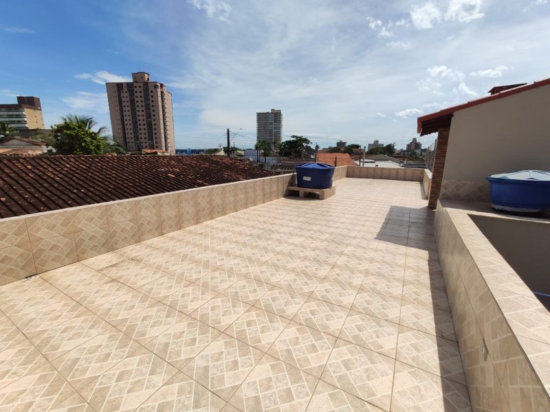 Casa à venda Vilamar com 113m² e 3 quartos por R$ 450.000 - 1147474731-terraco-1.jpg