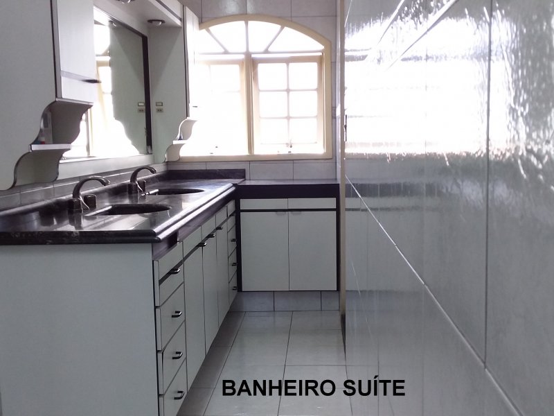 Casa à venda Parque Boturussu com 285m² e 3 quartos por R$ 730.000 - 16b-banheiro-suite.jpg