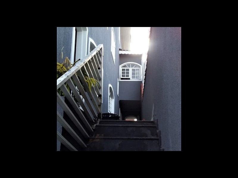 Casa à venda Parque Boturussu com 285m² e 3 quartos por R$ 730.000 - 203840486-26-escada-lateral.jpg