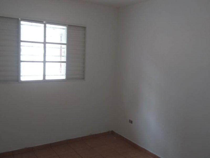 Casa à venda Jardim das Palmas com 80m² e 2 quartos por R$ 300.000 - 454235460-img-20200225-wa0012.jpg