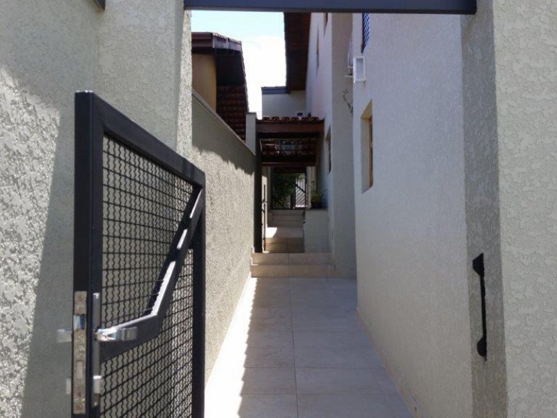 Casa à venda Jardim Paulista com 275m² e 3 quartos por R$ 1.490.000 - 1162115925-33-corredor.jpg