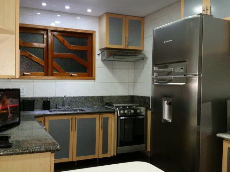 Casa à venda Jardim Paulista com 275m² e 3 quartos por R$ 1.490.000 - 816130214-29-cozinha.jpg