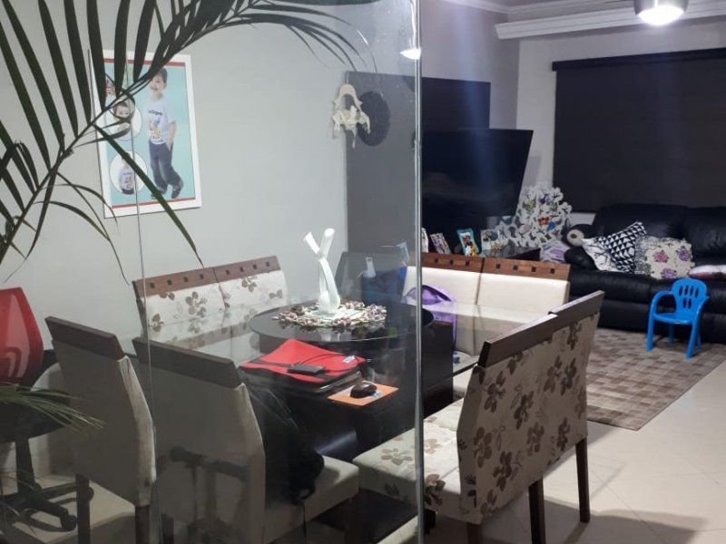 Casa à venda Vila Marieta com 134m² e 3 quartos por R$ 530.000 - 1556899480-009bc14b-5cc9-4391-a669-22495e47b042.jpg