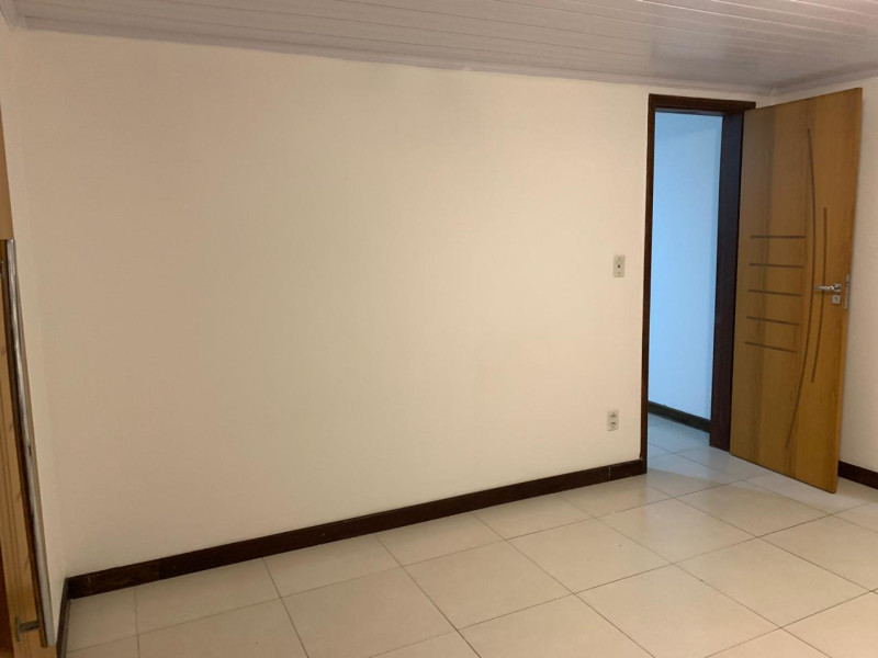 Cobertura à venda Rio Vermelho com 196m² e 3 quartos por R$ 620.000 - 4c4fbe21-1647-4253-8de4-81a735b559e6.jpg