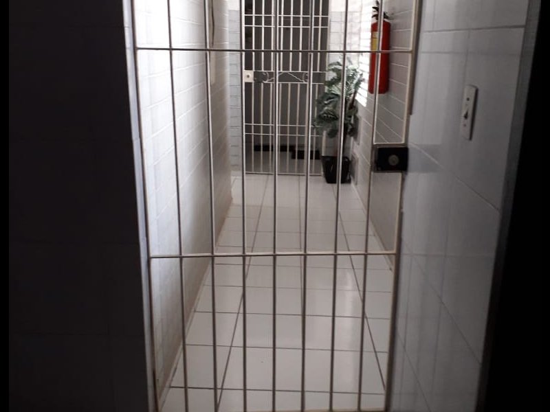 Apartamento à venda Tamarineira com 73m² e 3 quartos por R$ 170.000 - 1743592906-entrada-com-portao.jpg