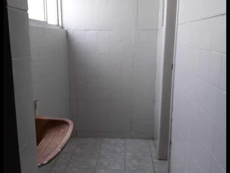 Apartamento à venda Tamarineira com 73m² e 3 quartos por R$ 170.000 - 416717402-area-de-servico.jpg