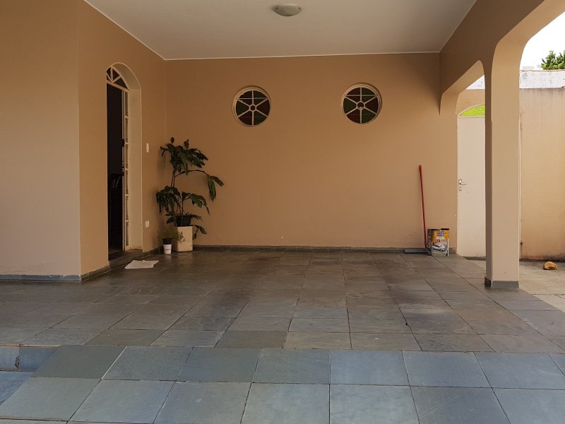 Casa à venda Santa Mônica com 186m² e 3 quartos por R$ 520.000 - 1795020586-20180307-114239.jpg