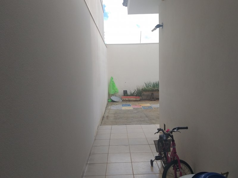 Casa à venda Res. Amazonas com 218m² e 3 quartos por R$ 790.000 - 1940753881-35.jpg