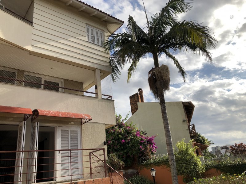 imóvel com 240m² - Espírito Santo - Porto Alegre