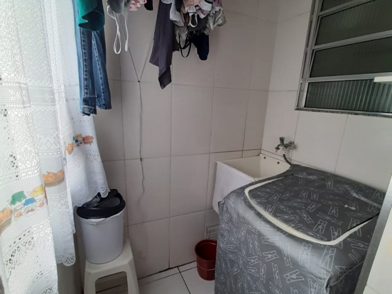 Apartamento à venda Portal dos Gramados com 50m² e 2 quartos por R$ 210.000 - 720780721-img-20200215-wa0035.jpg