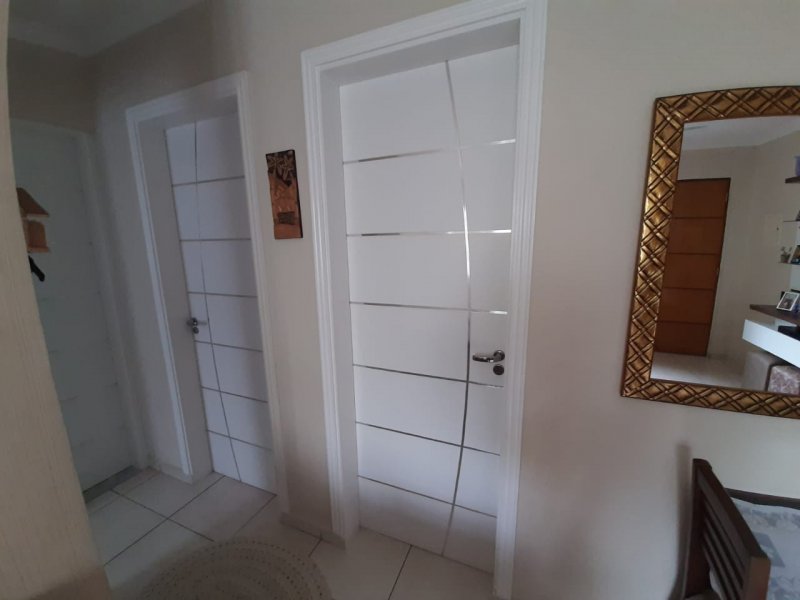 Apartamento à venda Portal dos Gramados com 50m² e 2 quartos por R$ 210.000 - 85027551-img-20200215-wa0016.jpg