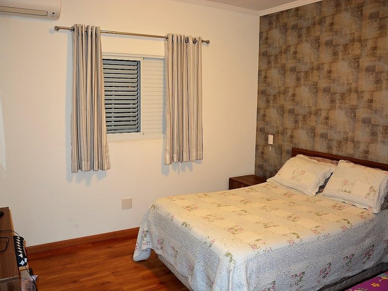 imóvel com 300m² - Botujuru - Mogi das Cruzes