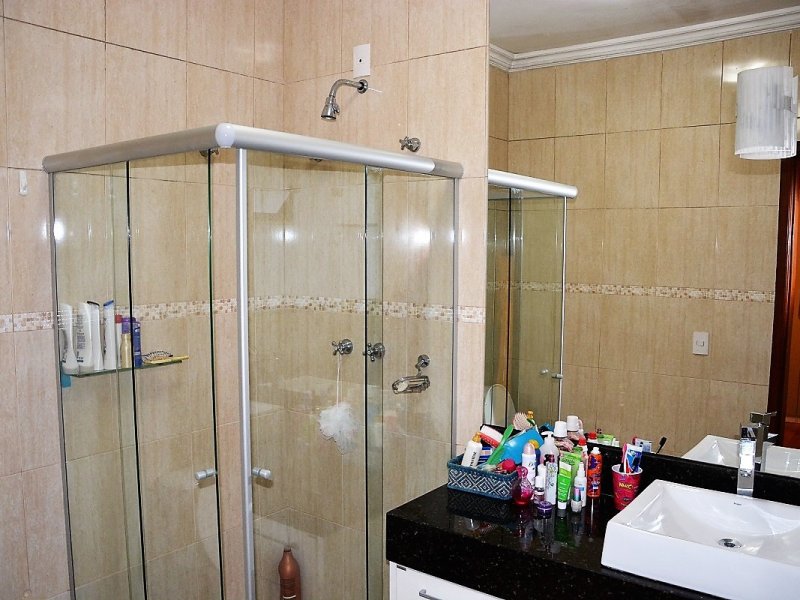imóvel com 300m² - Botujuru - Mogi das Cruzes