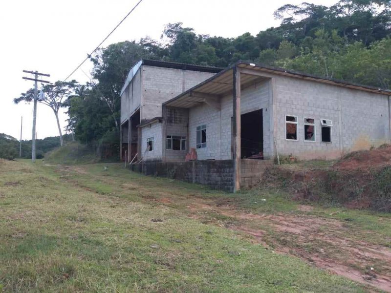 Sítio à venda Vila Peruibe com 84109m² e 5 quartos por R$ 700.000 - 1559613255-galpoes-3-copy.jpg