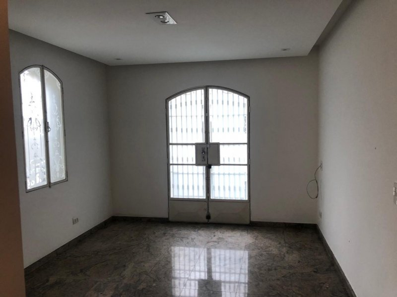 Casa à venda Jardim da Glória com 233m² e 3 quartos por R$ 1.200.000 - 1356503438-sala-pequena.jpeg