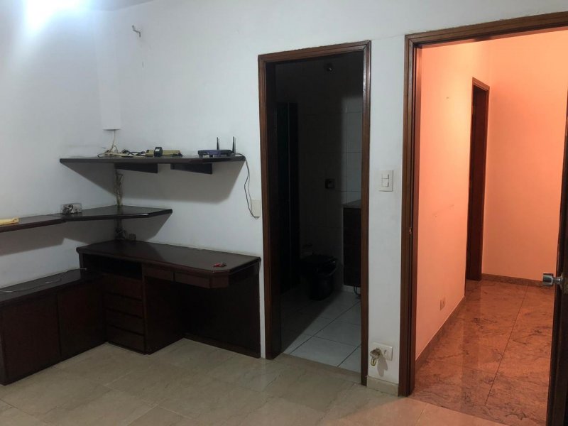 Casa à venda Jardim da Glória com 233m² e 3 quartos por R$ 1.200.000 - 324374236-suite-3-com-varanda.jpeg