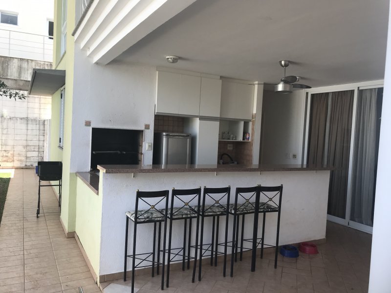 Casa à venda com 550m² e 4 quartos por R$ 3.500.000 - 1921397028-2d9bfcf3-6493-44ad-8e0b-a0b8da2c34b1.jpeg
