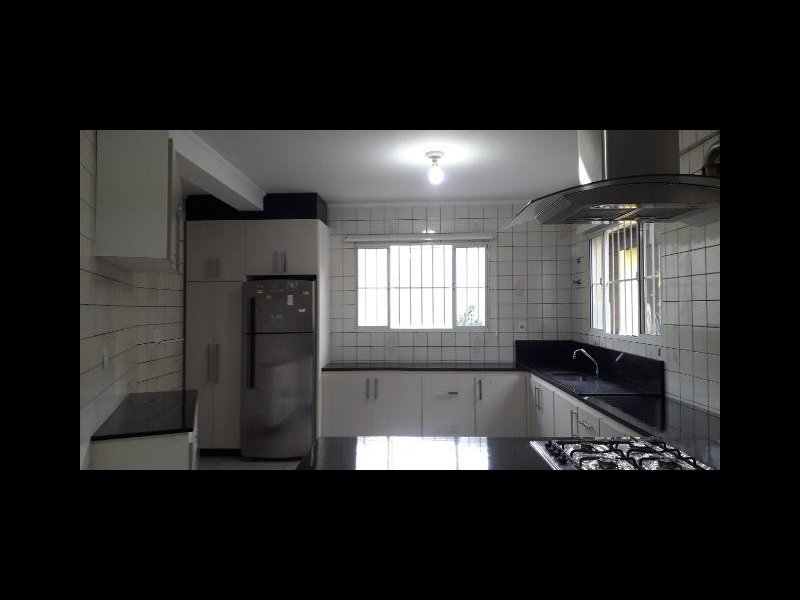 Casa à venda Jardim Presidente Dutra com 198m² e 4 quartos por R$ 900.000 - 1410688569-cosinha.jpg