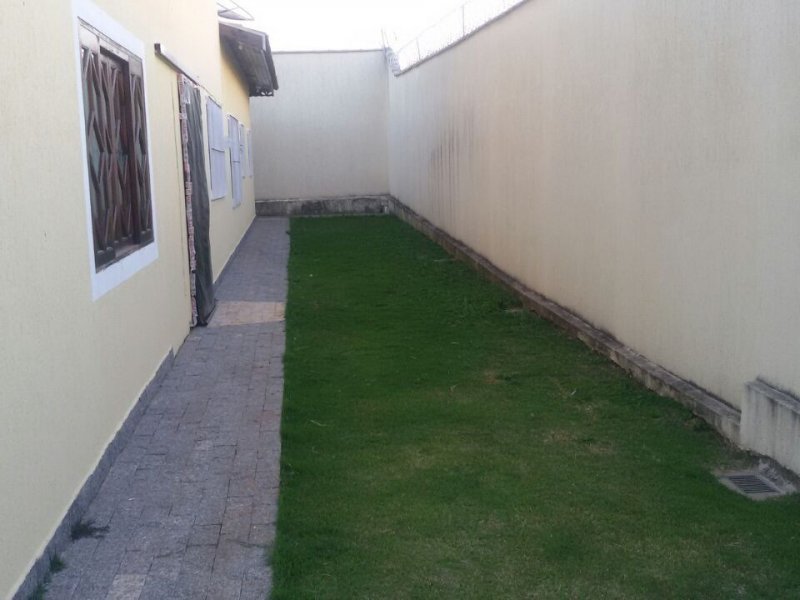 Casa à venda Res. Ecopark com 385m² e 5 quartos por R$ 980.000 - 706226491-8-lateral-direito.jpg