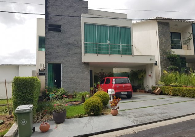 imóvel com 250m²