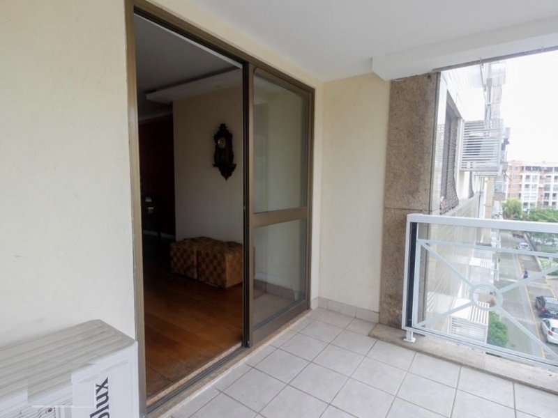 Apartamento à venda Barra da Tijuca com 110m² e 3 quartos por R$ 950.000 - 188946090-apartamento-varanda-002.JPG