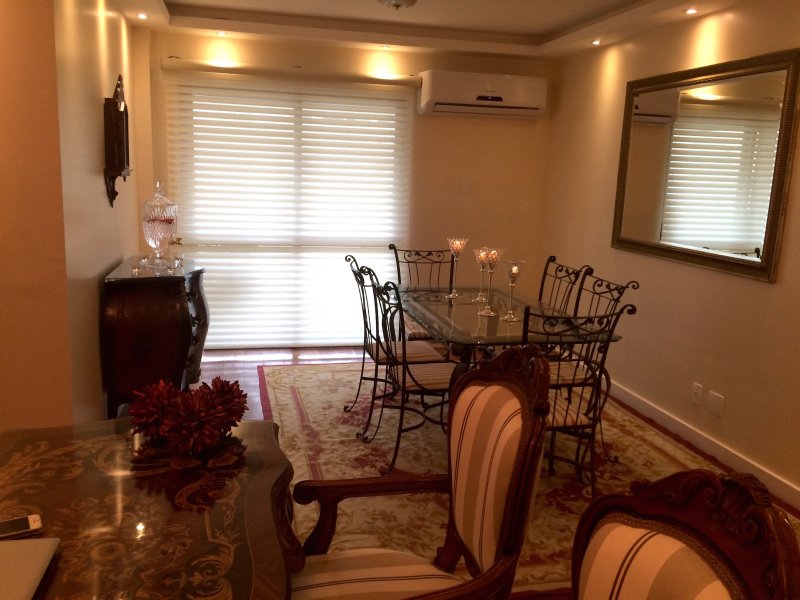 Apartamento à venda Barra da Tijuca com 110m² e 3 quartos por R$ 950.000 - 2075386490-apartamento-sala-004.jpg