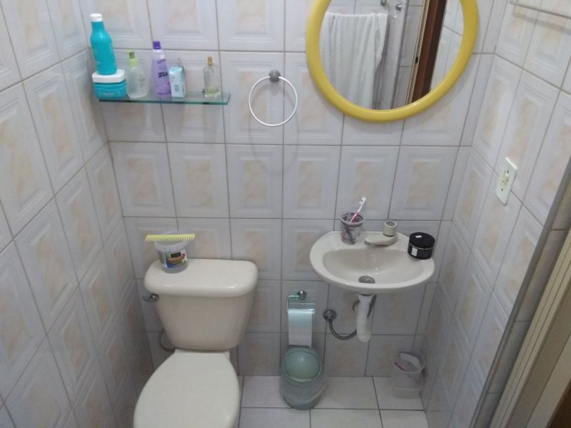 Casa à venda Americanópolis com 80m² e 5 quartos por R$ 300.000 - 1879762275-10-banheiro-andar-cima.jpeg