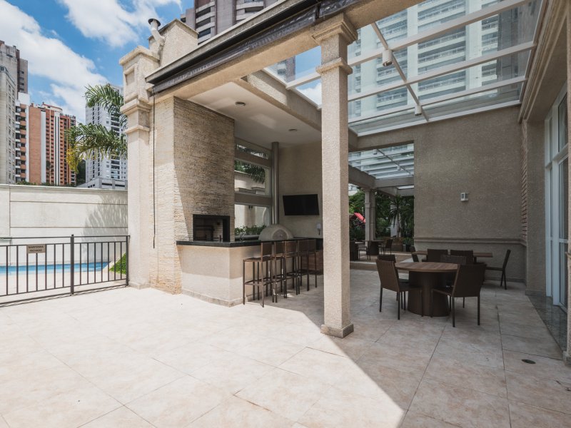 Apartamento à venda Morumbi com 178m² e 3 quartos por R$ 1.750.000 - 758647157-chuirrasqueira-condominio.jpg