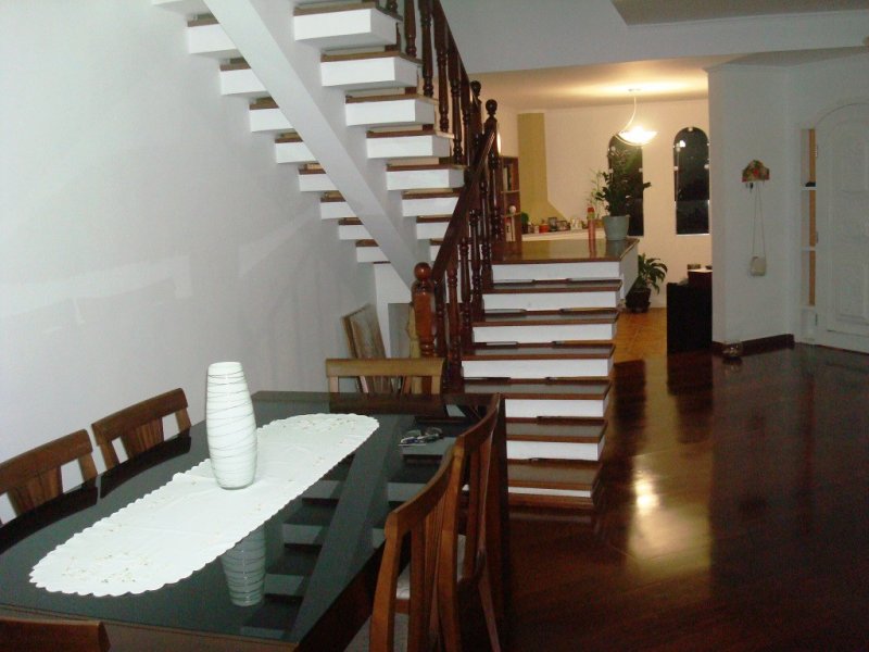 Casa à venda Jardim Virginia Bianca com 320m² e 5 quartos por R$ 1.090.000 - 1011034263-sala-jantar-e-escada-reduz.jpg