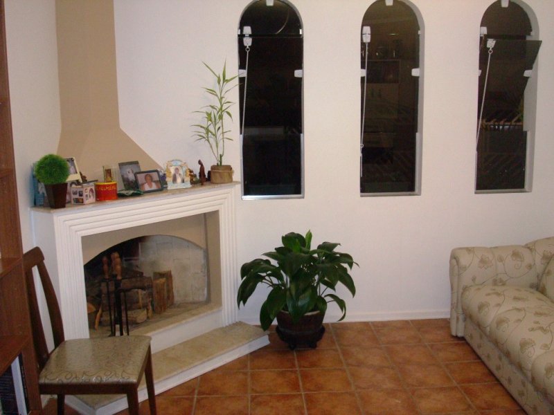 Casa à venda Jardim Virginia Bianca com 320m² e 5 quartos por R$ 1.090.000 - 2077993485-sala-lareira-reduz.jpg
