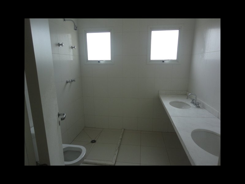 Apartamento à venda Jardim Portal da Colina com 202m² e 3 quartos por R$ 1.100.000 - 670629508-site-master-banheiro.JPG