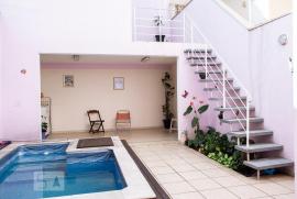 Casa à venda Jardim das Laranjeiras com 220m² - 3 dormitórios -  vagas - R$ 890.000 - 1228818872-quintal1.jpg