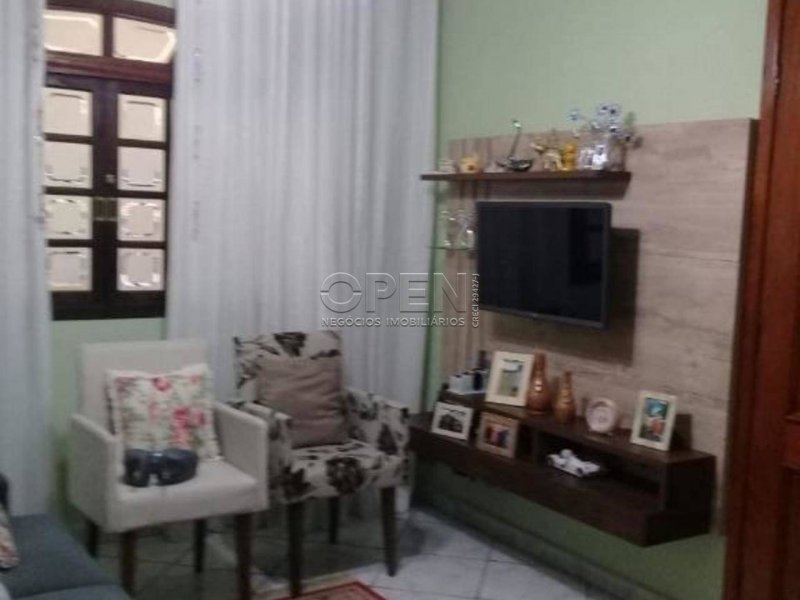 Casa à venda Conj. Res. Pombeva com 133m² e 4 quartos por R$ 550.000 - 677515236-jpoamve10mr0.jpg