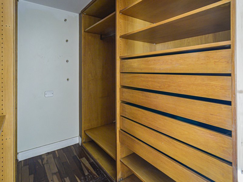 Apartamento à venda Vl. Andrade com 177m² e 2 quartos por R$ 629.000 - 1438672776-closet-da-suite-2-piso-superior-4929.jpg