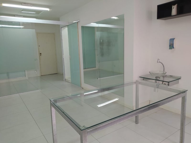 Comercial à venda Consolação com 35m² e  quartos por R$ 165.000 - 1684989514-img-20200221-wa0026.jpg