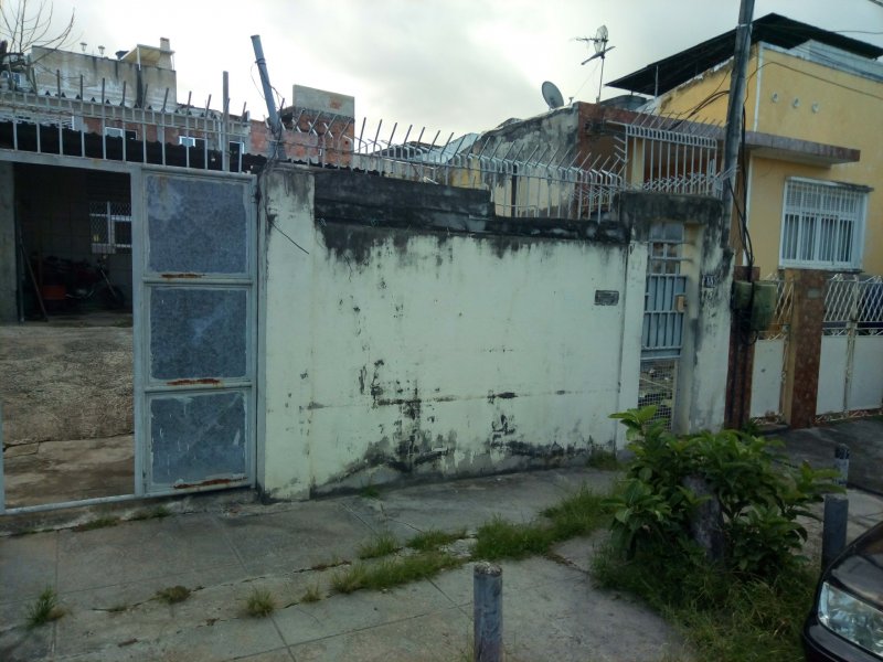 Terreno à venda Irajá com 243m² e  quartos por R$ 500.000 - 1407466489-img-20190330-162505.jpg