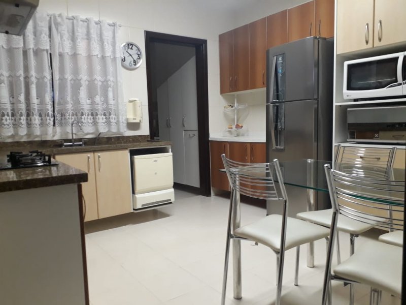 imóvel com 260m² - Oficinas - Ponta Grossa