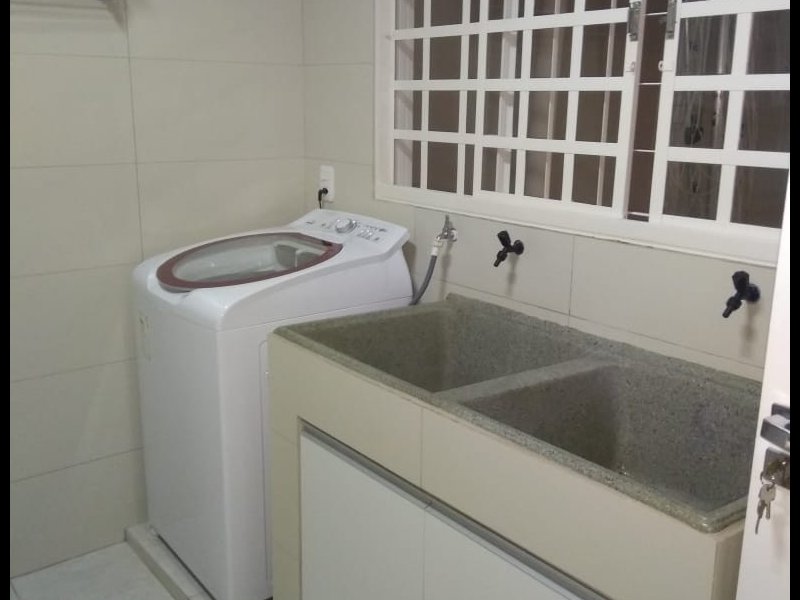 Casa à venda Parque Bandeirantes com 185m² e 3 quartos por R$ 580.000 - 747146521-lavanderia.jpeg