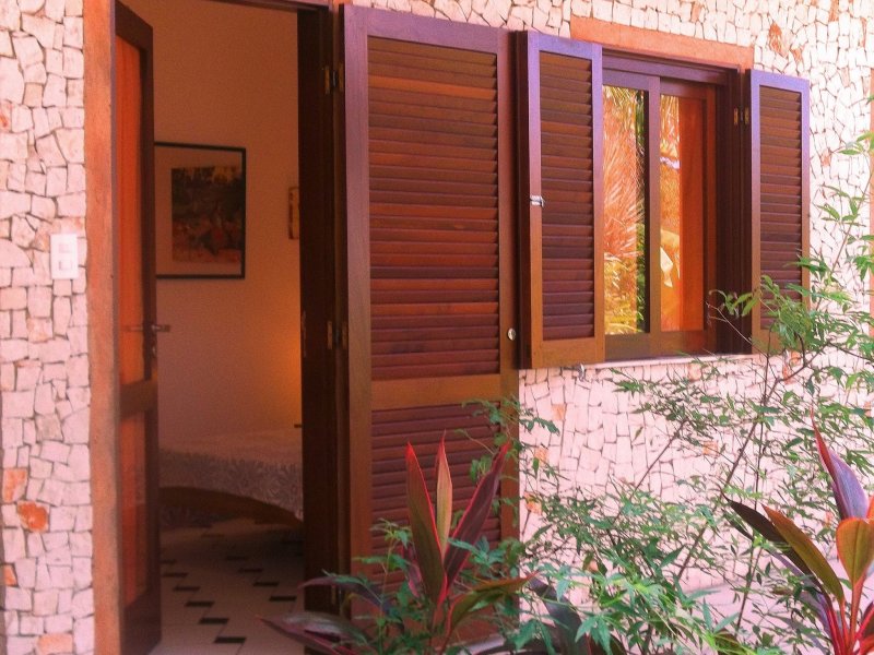 Comercial à venda Vilas do Atlantico com 490m² e  quartos por R$ 1.200.000 - 83285277-5e1ea425a489c26-a-nw-p.jpeg