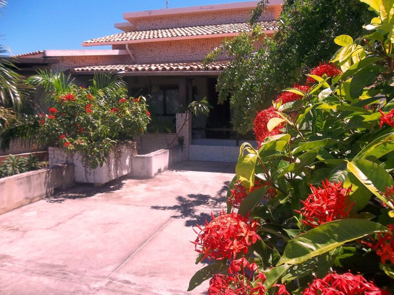 Comercial à venda Vilas do Atlantico com 490m² e  quartos por R$ 1.200.000 - 946730907-6dfd1d37087f2b8-a-nw-p.jpeg