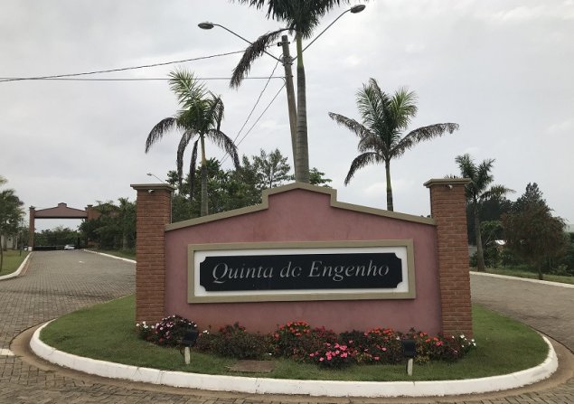 imóvel com 565m²